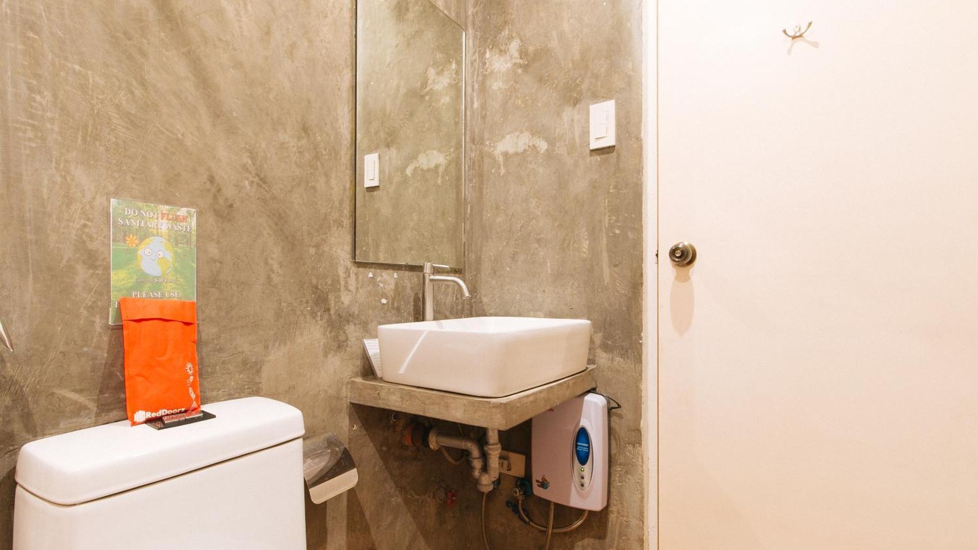 Reddoorz Plus @ Boni Avenue Mandaluyong Exterior foto