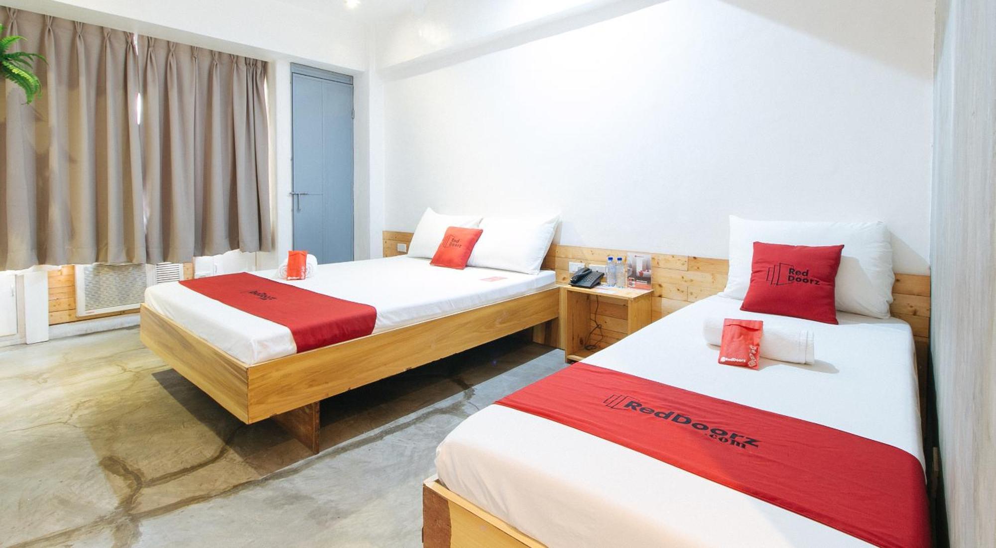 Reddoorz Plus @ Boni Avenue Mandaluyong Exterior foto