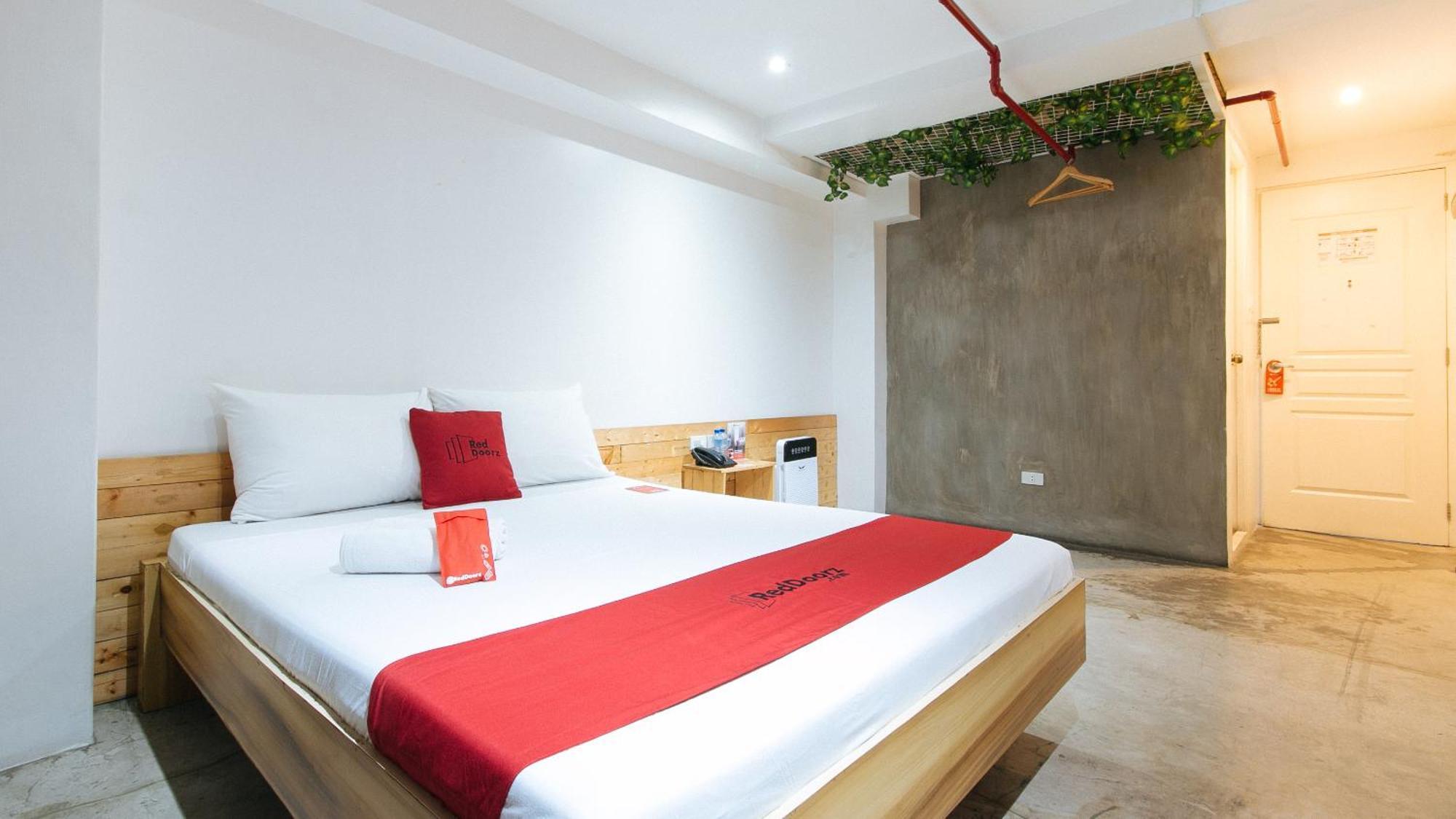 Reddoorz Plus @ Boni Avenue Mandaluyong Exterior foto